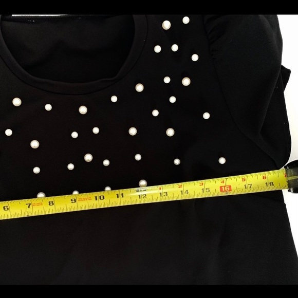 BCBG PEARLESCENT PUFF SLEEVE SHORT SLEEVE TOP - Picture 7 of 13